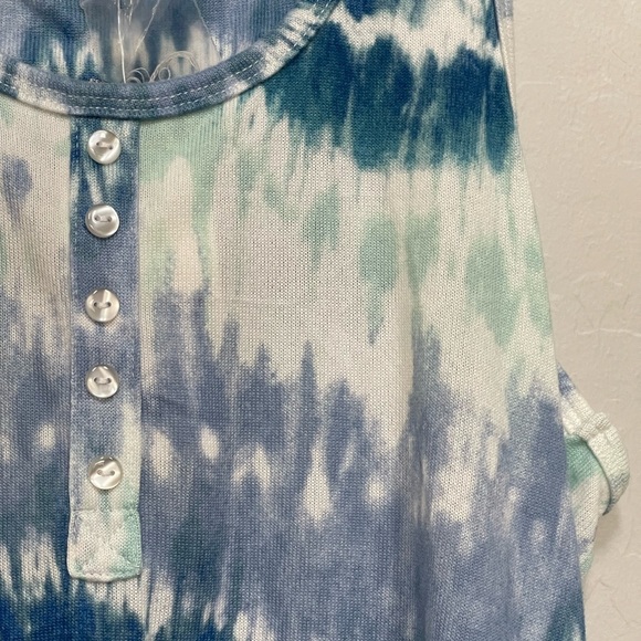 New kikit tank top size medium - Picture 5 of 5